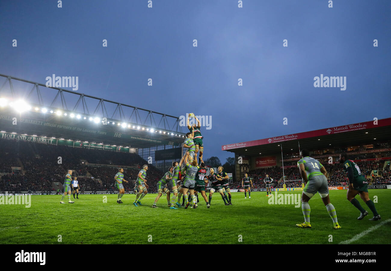 Leicester Tigers Graham Kitchener wins a lineout during the Aviva ...