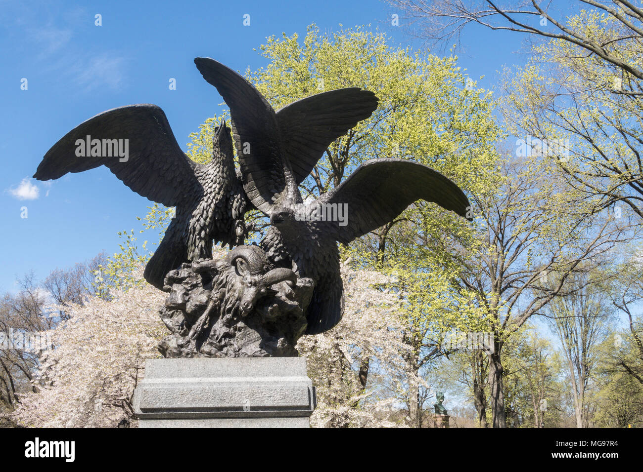 Eagle Statue Nyc Stock Photos & Eagle Statue Nyc Stock Images Alamy
