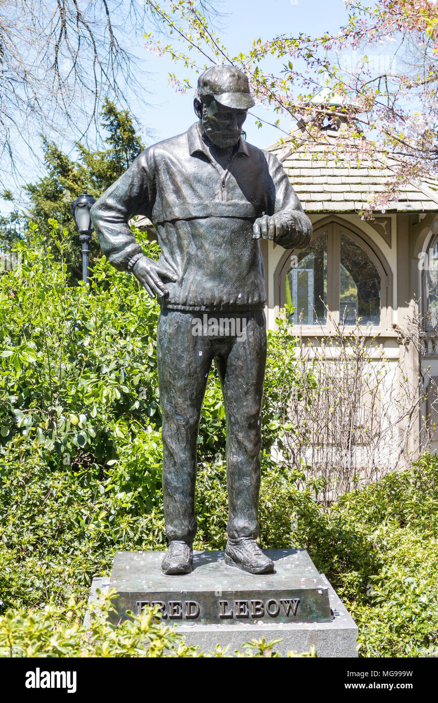 A statue of Fred Lebow, the founder of the New York Marathon, is located near Engineers' Gate in