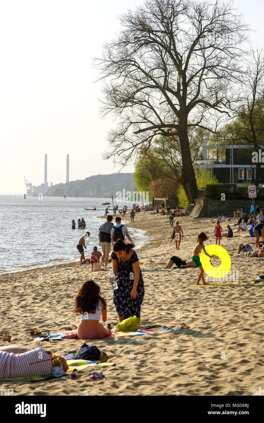 Elbe metropole hi-res stock photography and images - Alamy