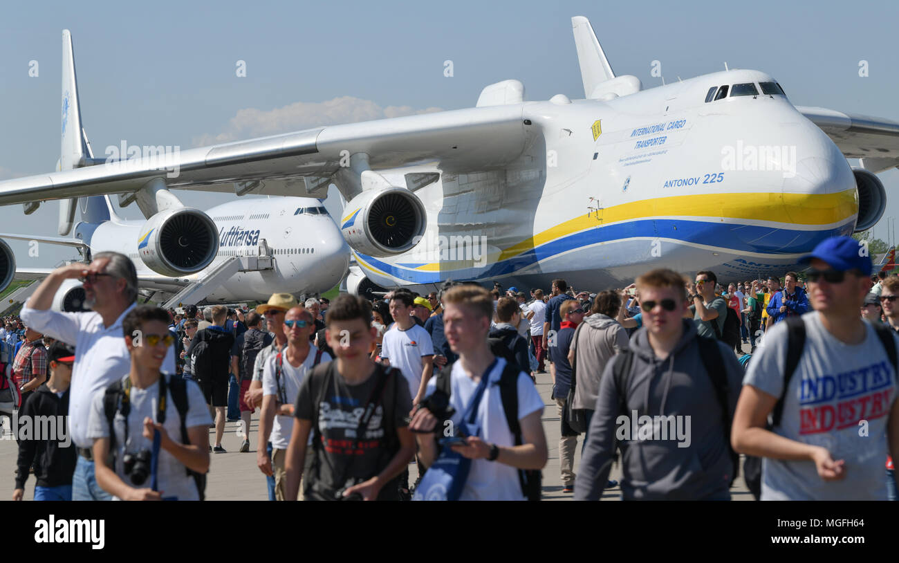 How “Antonov” advertised his planes during the USSR How “Antonov” advertised his planes during the USSR