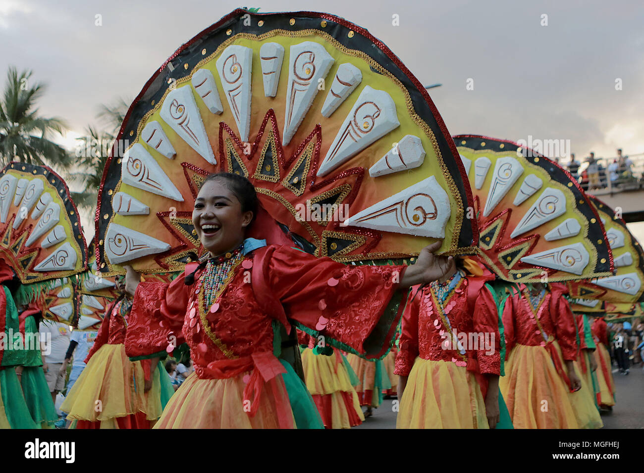 Aliwan festival hi res stock photography and images Alamy
