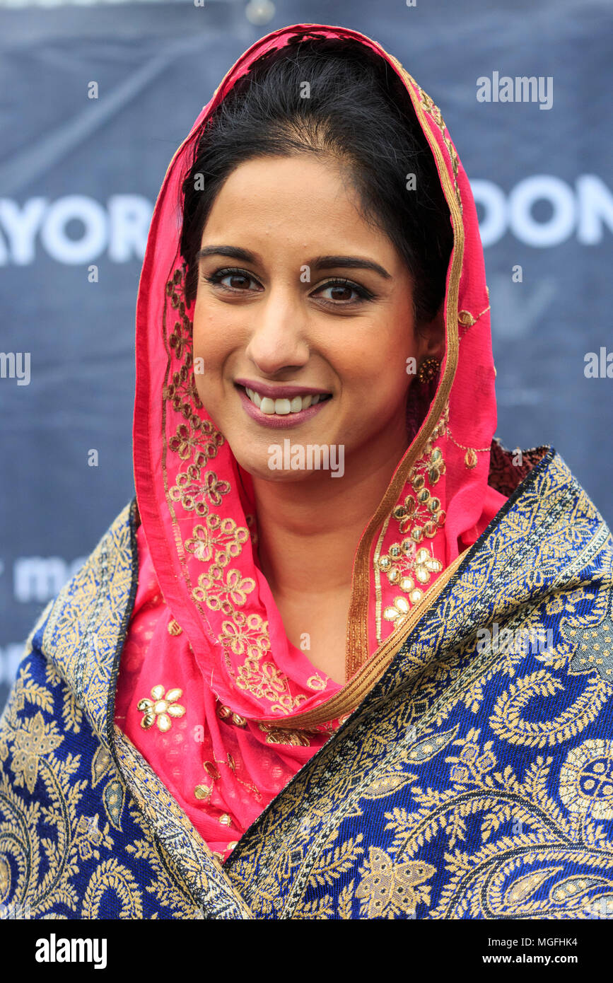 Bbc Female News Presenter High Resolution Stock Photography And Images Alamy