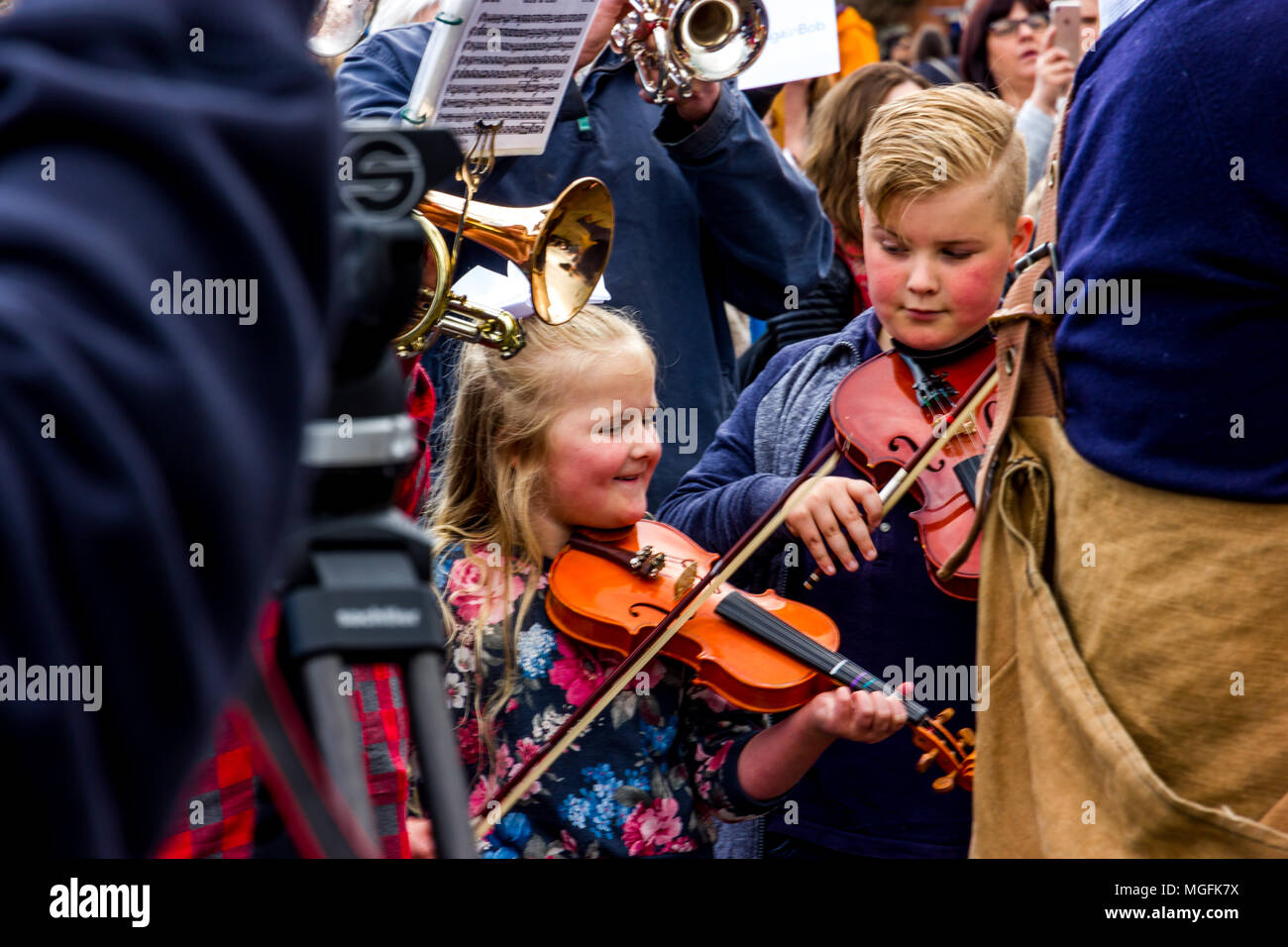 Eastbourne, East Sussex, UK. 28th April 2018. 4pm Saturday afternoon and parents gather at the Eastbourne Bandstand as part of their campaign against East Sussex County Councils decision to close the East Sussex Musical Instrument Service. The service, which is due to end in 2019 as part of the Councils budget cuts, provides 7000 children across the region with music lessons every year. Local Liberal Democrat MP Stephen Lloyd has said, “We need county hall to pause and listen to the people they serve”. Credit: Alan Fraser/Alamy Live News Stock Photo