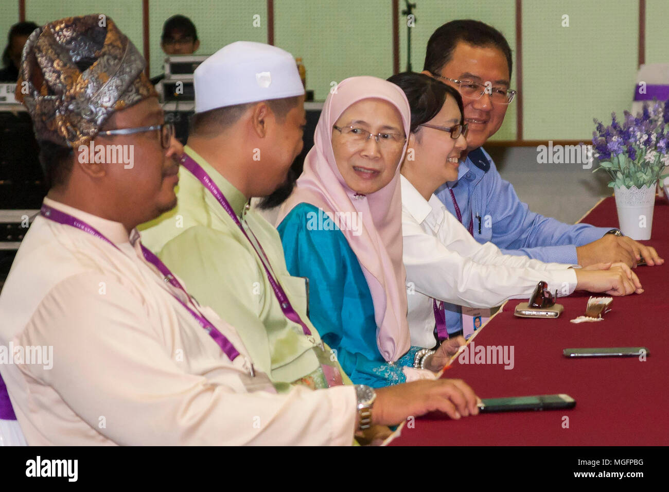 Wan azizah hi-res stock photography and images - Alamy Wan azizah hi-res stock photography and images - Alamy