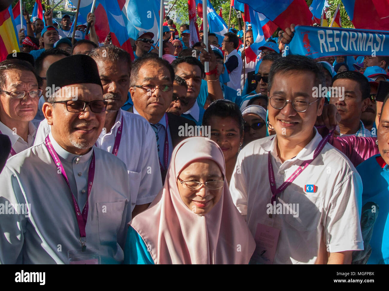 President People S Justice Party Pkr Wan Azizah And Other Candidates From Pakatan Harapan Seen At The Nomination Day Held At Mpaj Hall Malaysia Has Held A Nomination Day For The 14th General