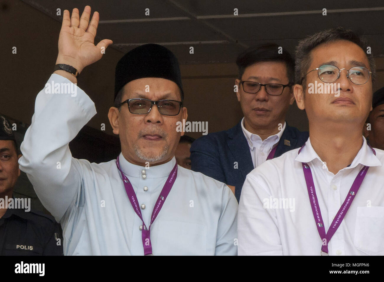 Kuala Lumpur Selangor Malaysia 28th Apr 2018 Ir Haji Izham Hashim A Pakatan Harapan Candidate Seen Waving His Hand At Nomination Day Malaysia Has Held A Nomination Day For The 14th General Election