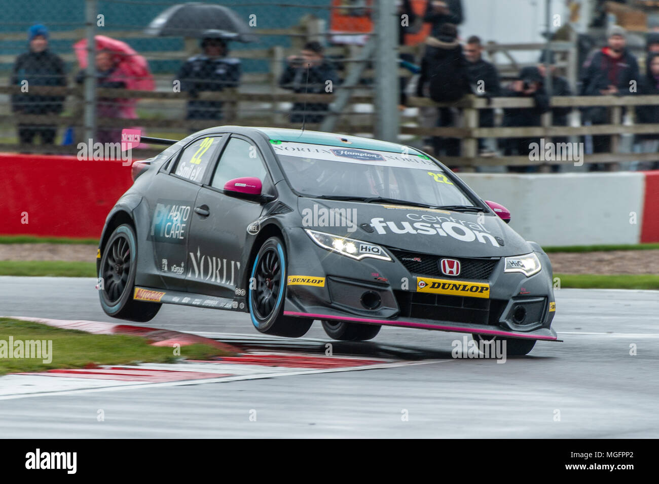 Donnington, UK. . 29th Apr, 2018. Chris Smiley in a BTC Norlin Racing Honda  Civic Type R takes second place in Qualifying for the British Touring Car  Championship 2018 Round 2 Donington