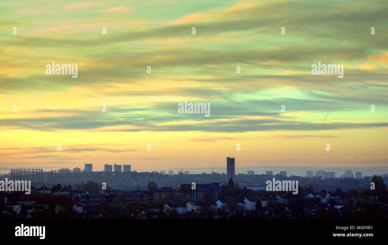 Glasgow, Scotland, UK 29th April. UK Weather Early morning sunshine