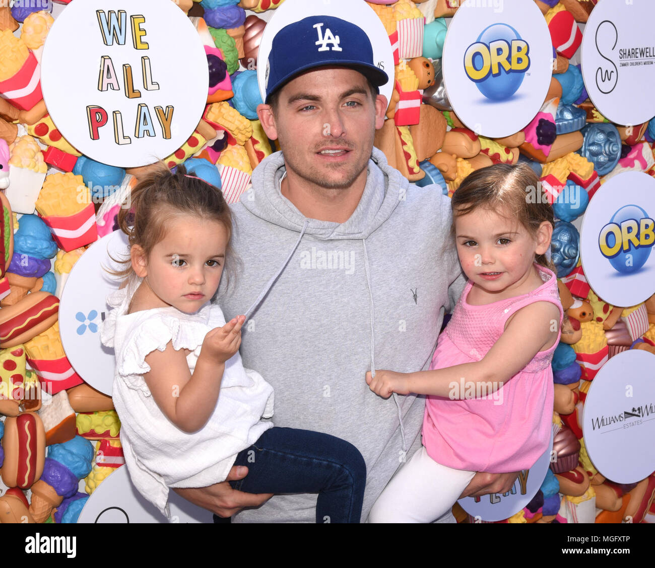 Kevin zegers hi-res stock photography and images - Alamy