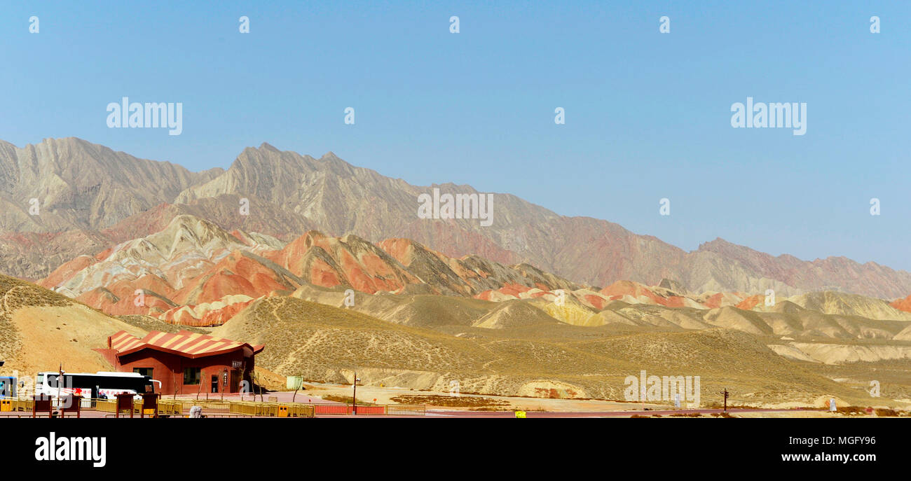 Zhangye, China. 29 April 2018. Photo taken on April 28, 2018 shows the Danxia National Geopark in Linze County of Zhangye City, northwest China's Gansu Province. Boasting the Danxia National Geopark, Linze County has received 5.2 million tourists in 2017, up 39.11 percent compared with the previous year and generated tourism revenue of 2.99 billion yuan (472 million U.S. dollars). (Xinhua/Li Xiao)(wsw) Credit: Xinhua/Alamy Live News Stock Photo