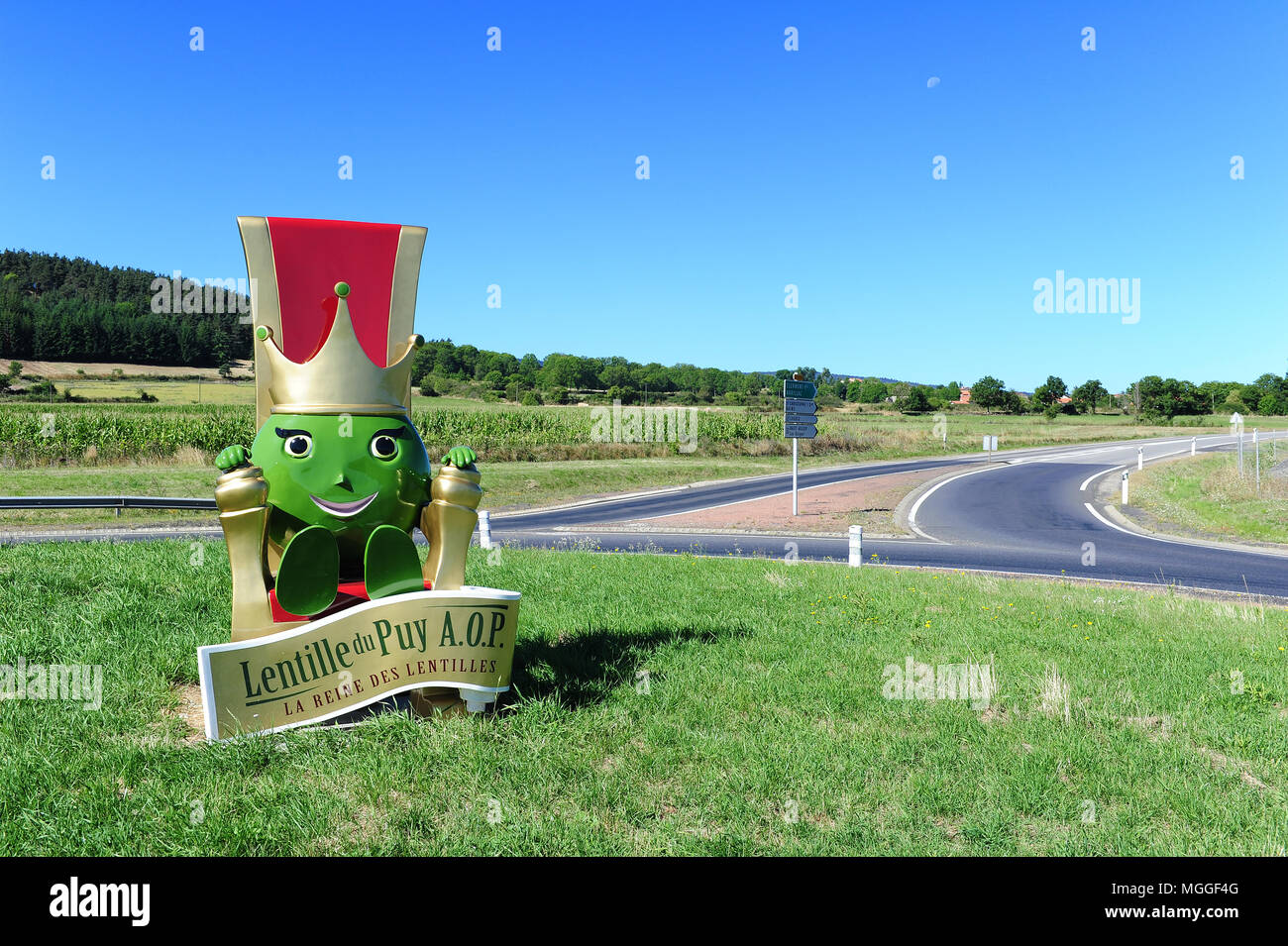 Sculpture roundabout france hi-res stock photography and images - Alamy