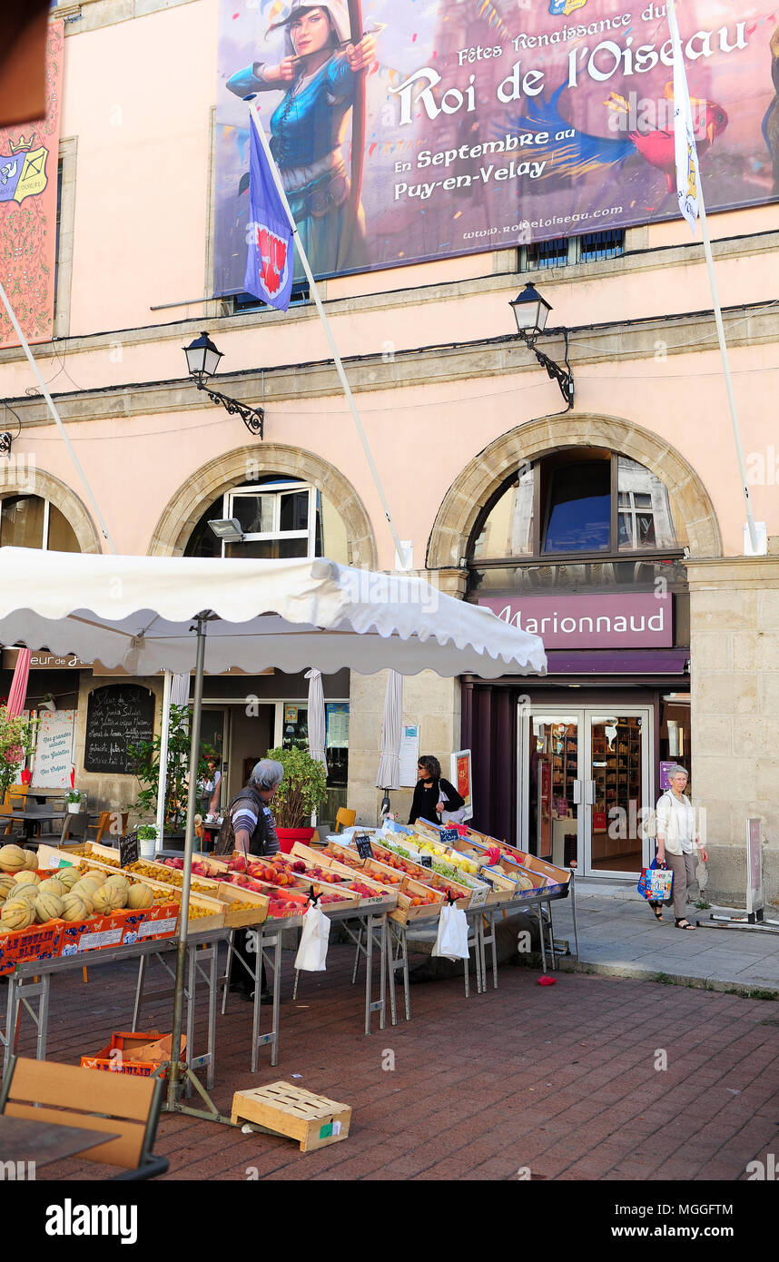 The fruit and veg market in the city of Le-Puy-en-Velay, France Stock Photo