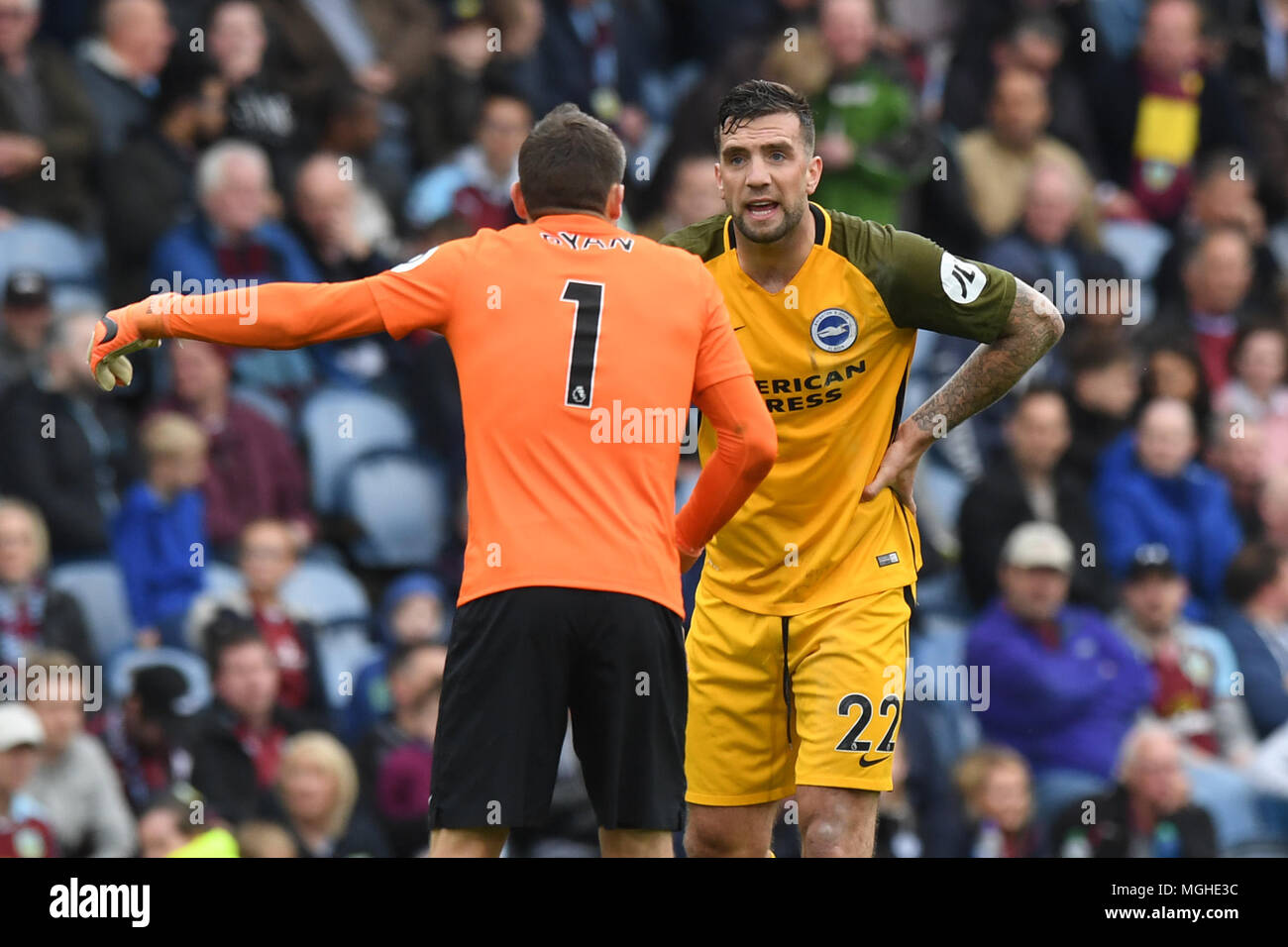 Brighton and Hove Albion goalkeeper Mathew Ryan speaks with team-mate Shane during the Premier League match at Turf Moor, Burnley Stock Photo - Alamy
