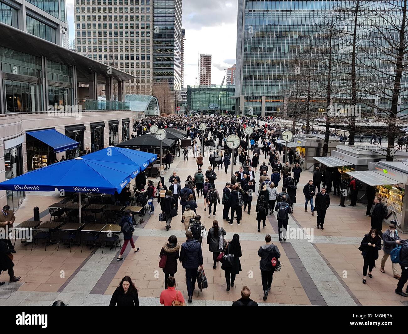 Crowds At Canary Wharf Tube Station Affected By A Dlr Strike Due Today And Tomorrow In