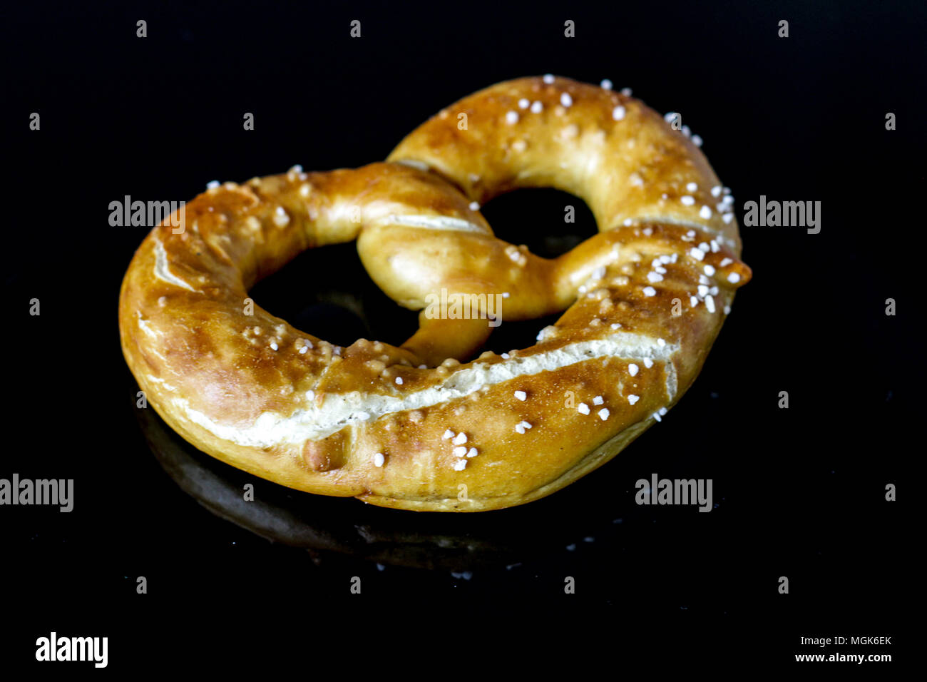 Featured image of post How to Make Baked Bread Dough Twisted Into A Knot