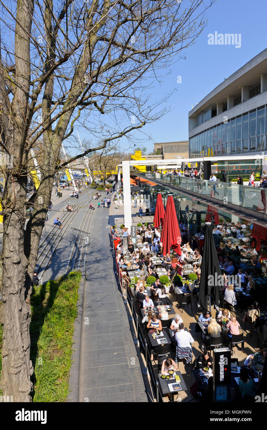 Southbank dining hi res stock photography and images Page 2 Alamy