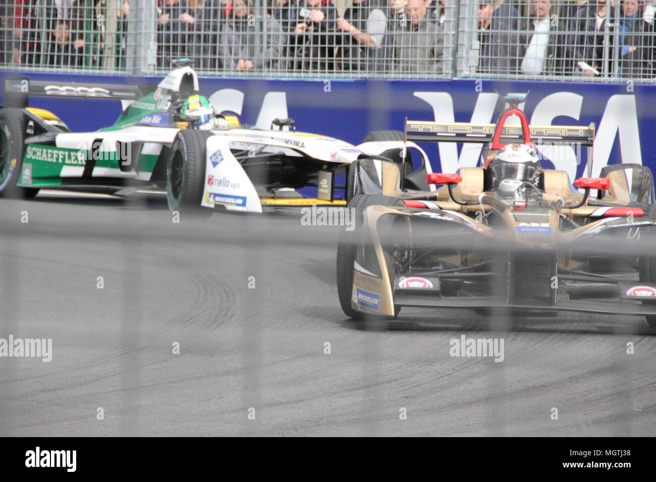 Paris, France. 28th Apr, 2018. Qatar Airways Paris E-Prix Credit: Dimitri MOONEESAWMY/Alamy Live News Stock Photo