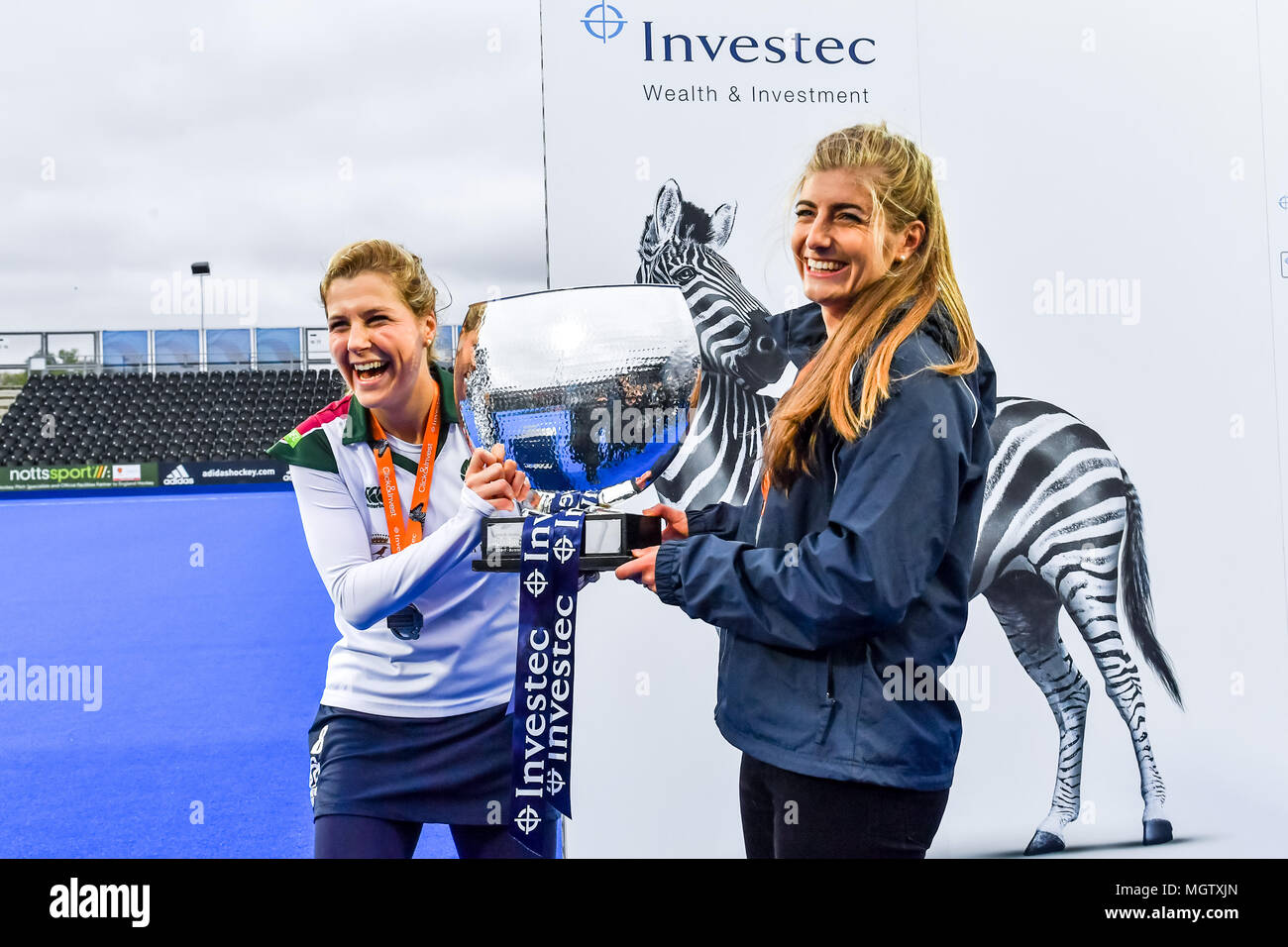 London, UK. 29 April 2018. Surbiton Ladie's team celebrate after winning the IWHL Final during IWHL Final between Surbiton and Holcombe  of the 2018 England Hockey League Final on Sunday, 29 April 2018. London, England. Credit: Taka G Wu Credit: Taka Wu/Alamy Live News Stock Photo