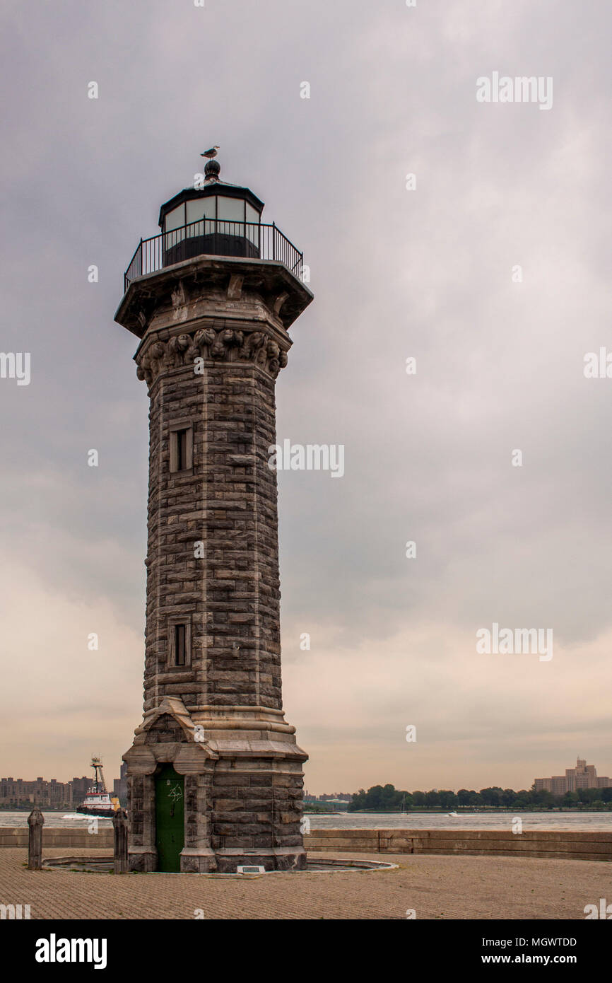Roosevelt Island Lighthouse, New York City Stock Photo Alamy