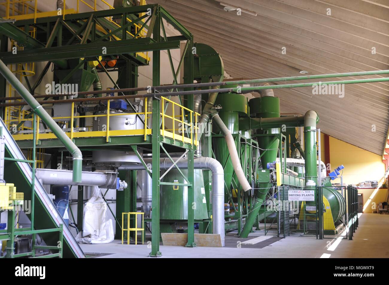 Plant for exploitation of biomass (wood waste) to produce electricity