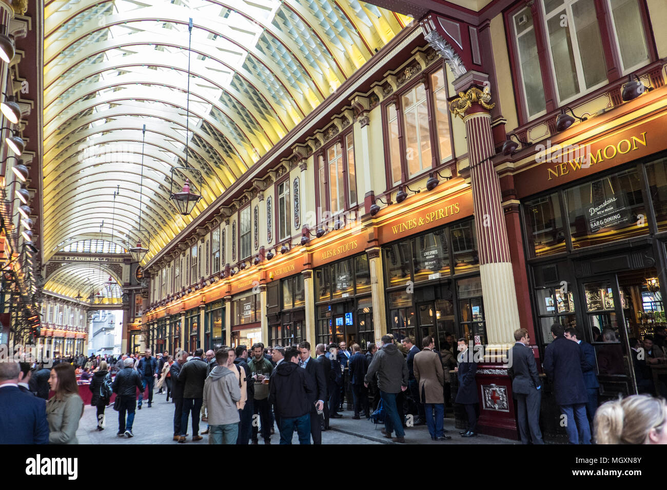Liquid lunch,beer,wine,pub,office,workers,business,businessmen,businesswomen,lunch,time,outside,at,Leadenhall,Market,The City,London,England,UK,U.K., Stock Photo