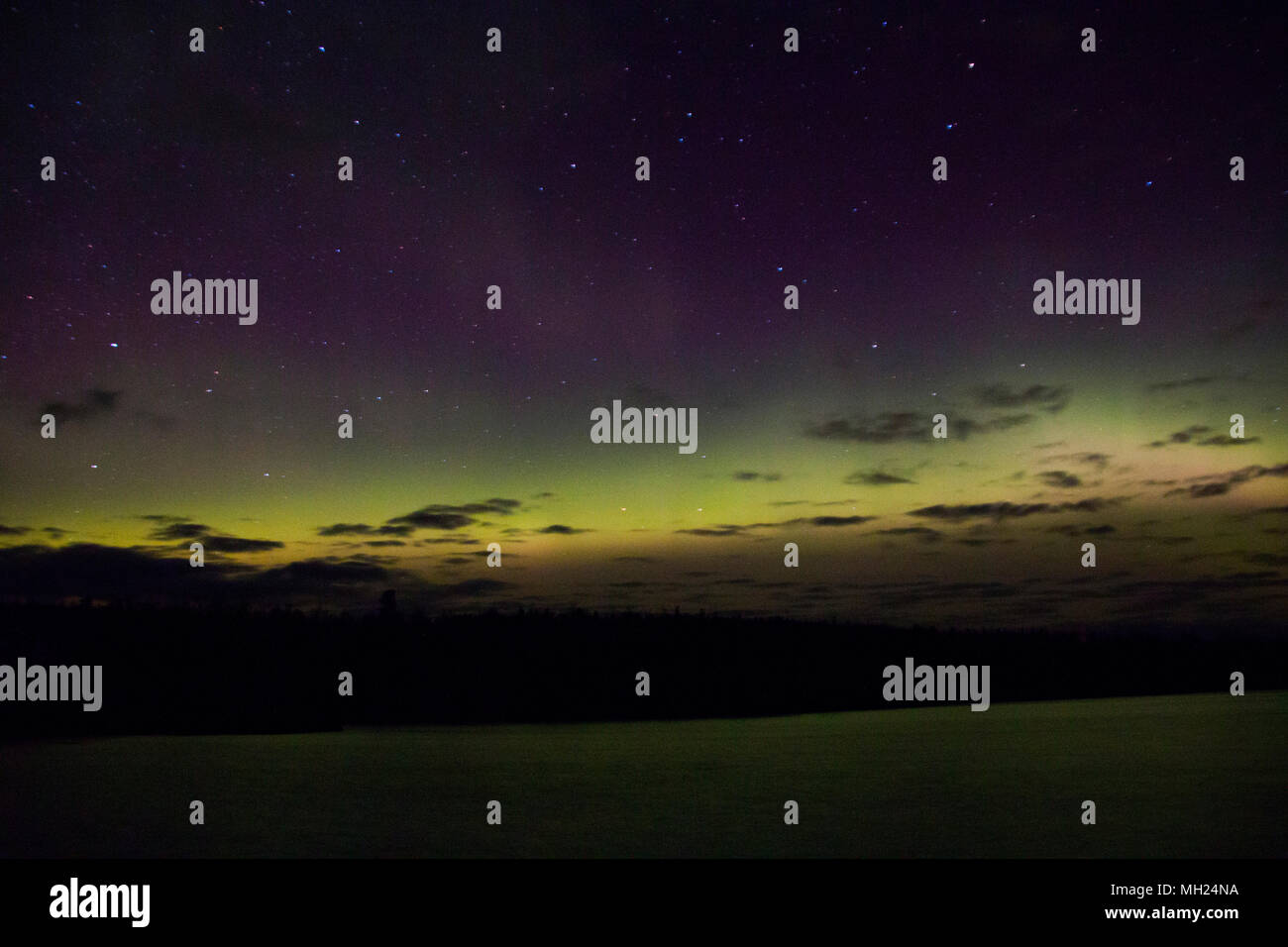 Aurora Borealis Northern Lights Dance The Dark Night Sky High ...