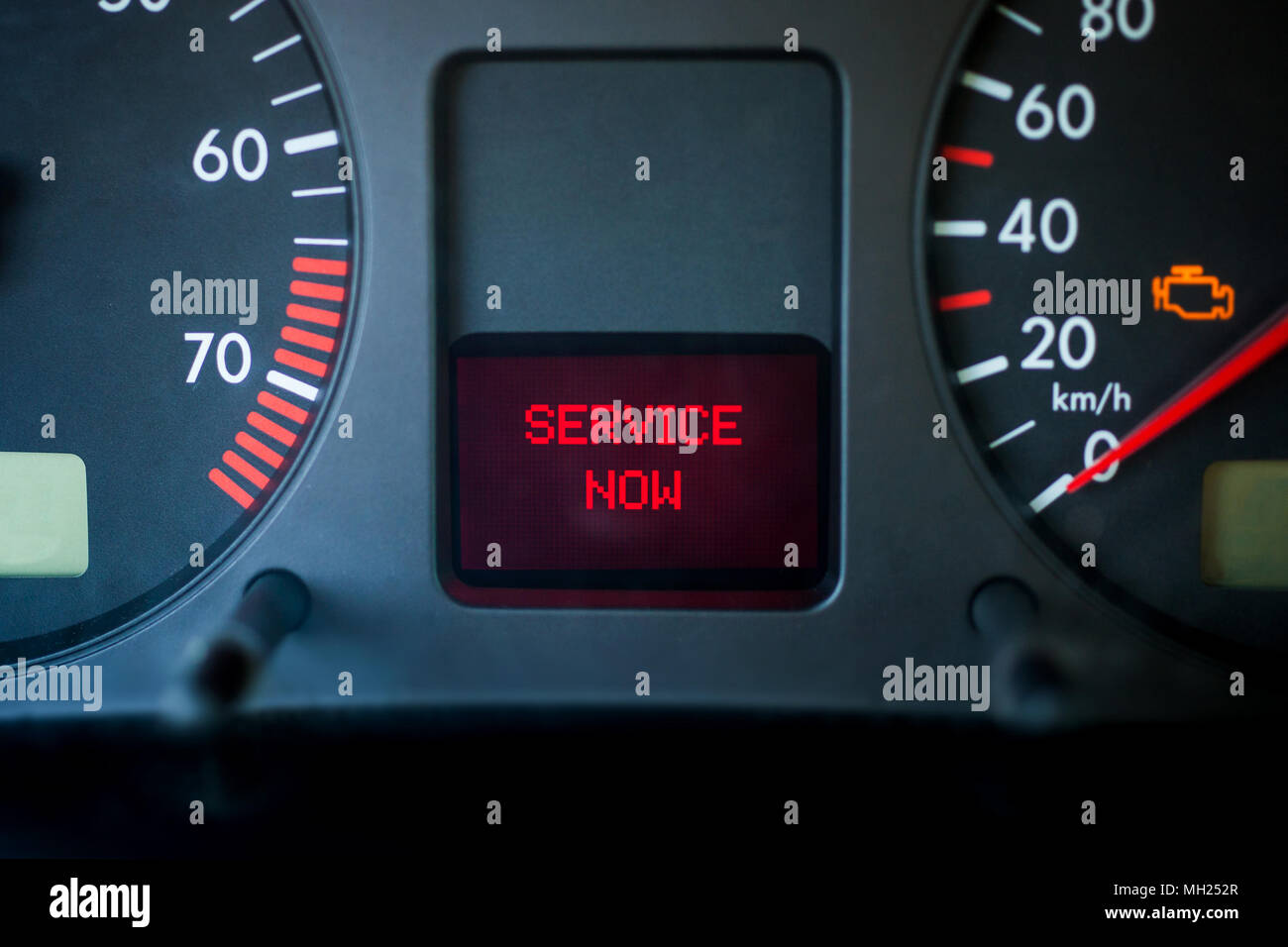 Car Service Warning Light Hi Res Stock Photography And Images Alamy