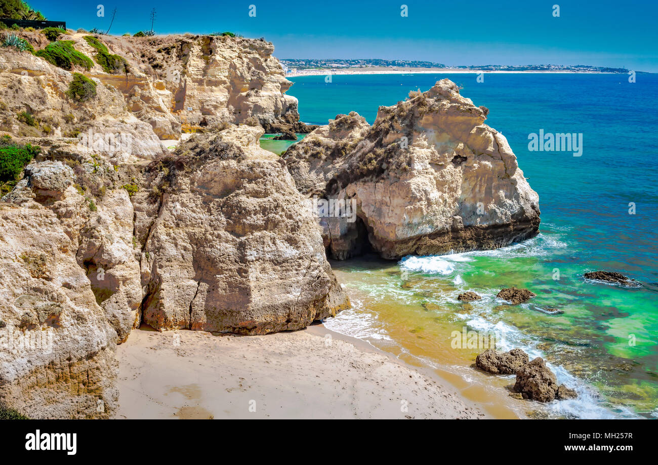 Portugal - Algarve - Klippen der Praia dos Beijinhos Stock Photo