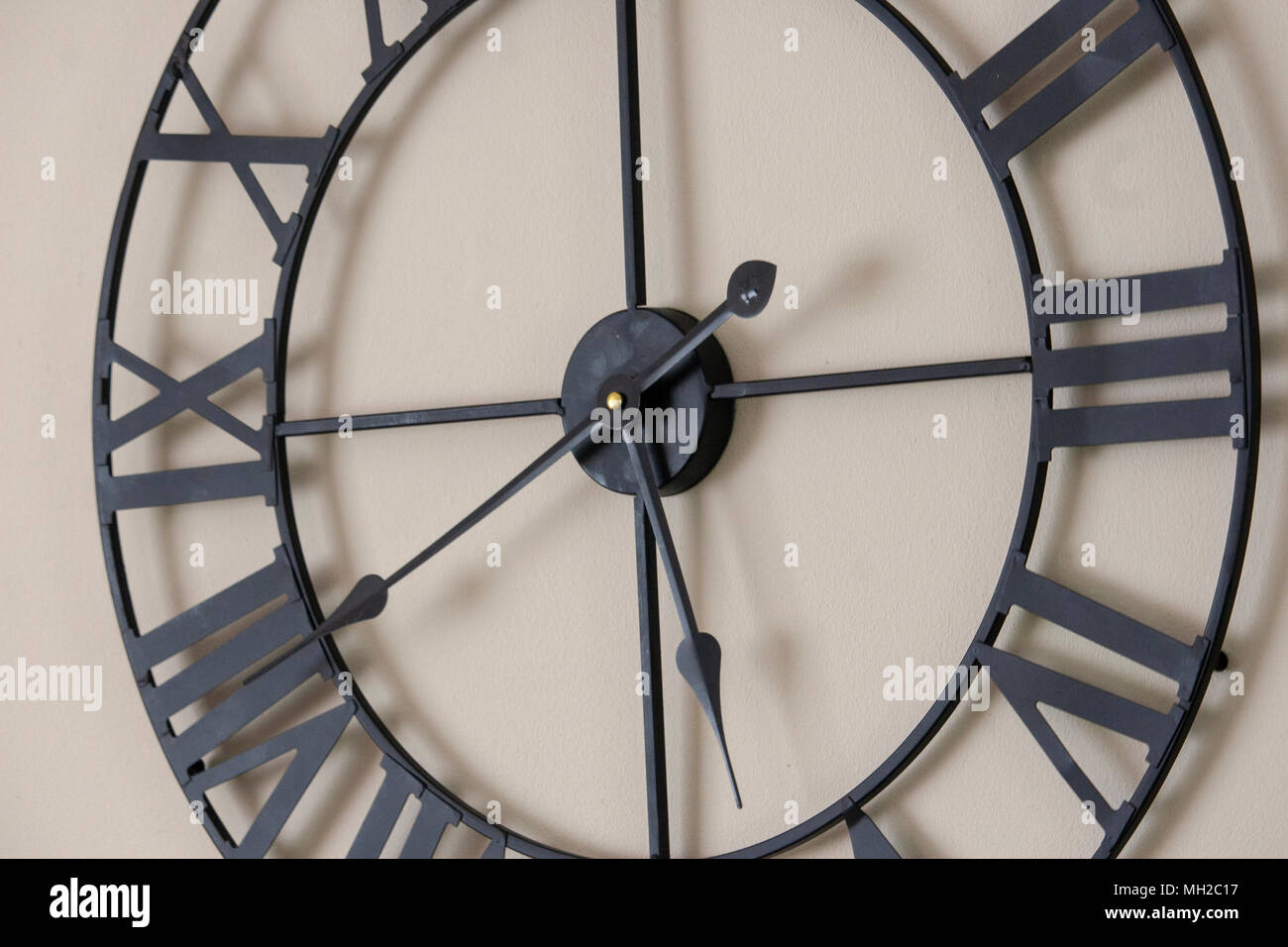 Clock face black hi-res stock photography and images - Alamy
