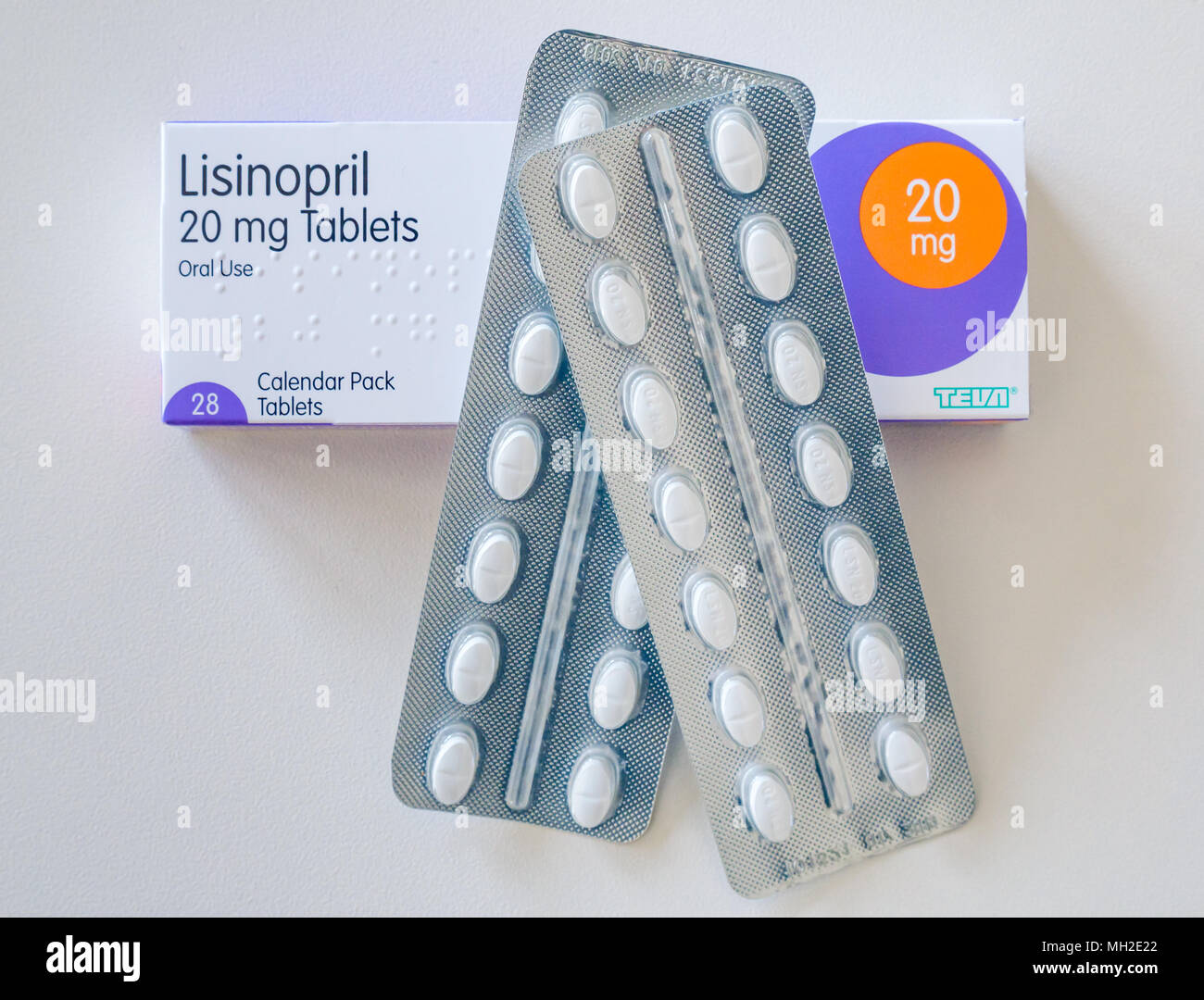 Pack of tablets for treatment of hypertension or high blood pressure. Bendroflumethiazide, Aprinox, , a thiazide diuretic; 2.5mg pills Stock Photo