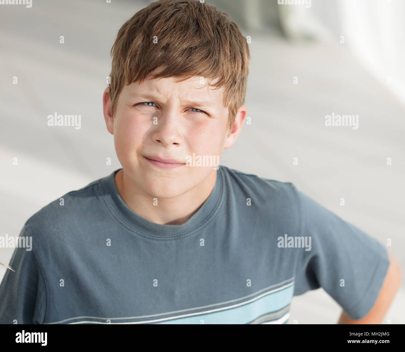 Portrait of cute little boy looking at camera Stock Photo - Alamy