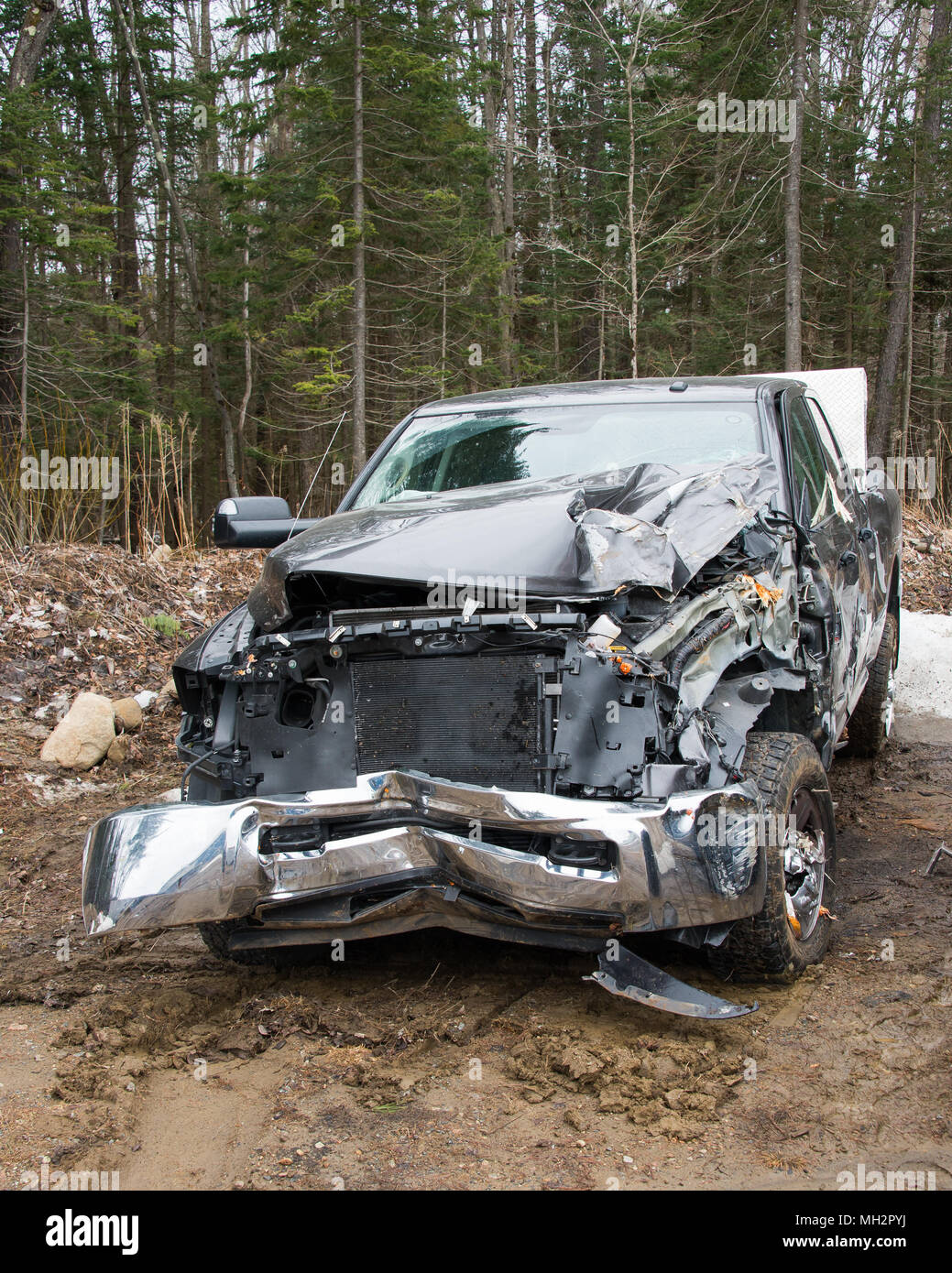 Wrecked pickup truck hi-res stock photography and images - Alamy