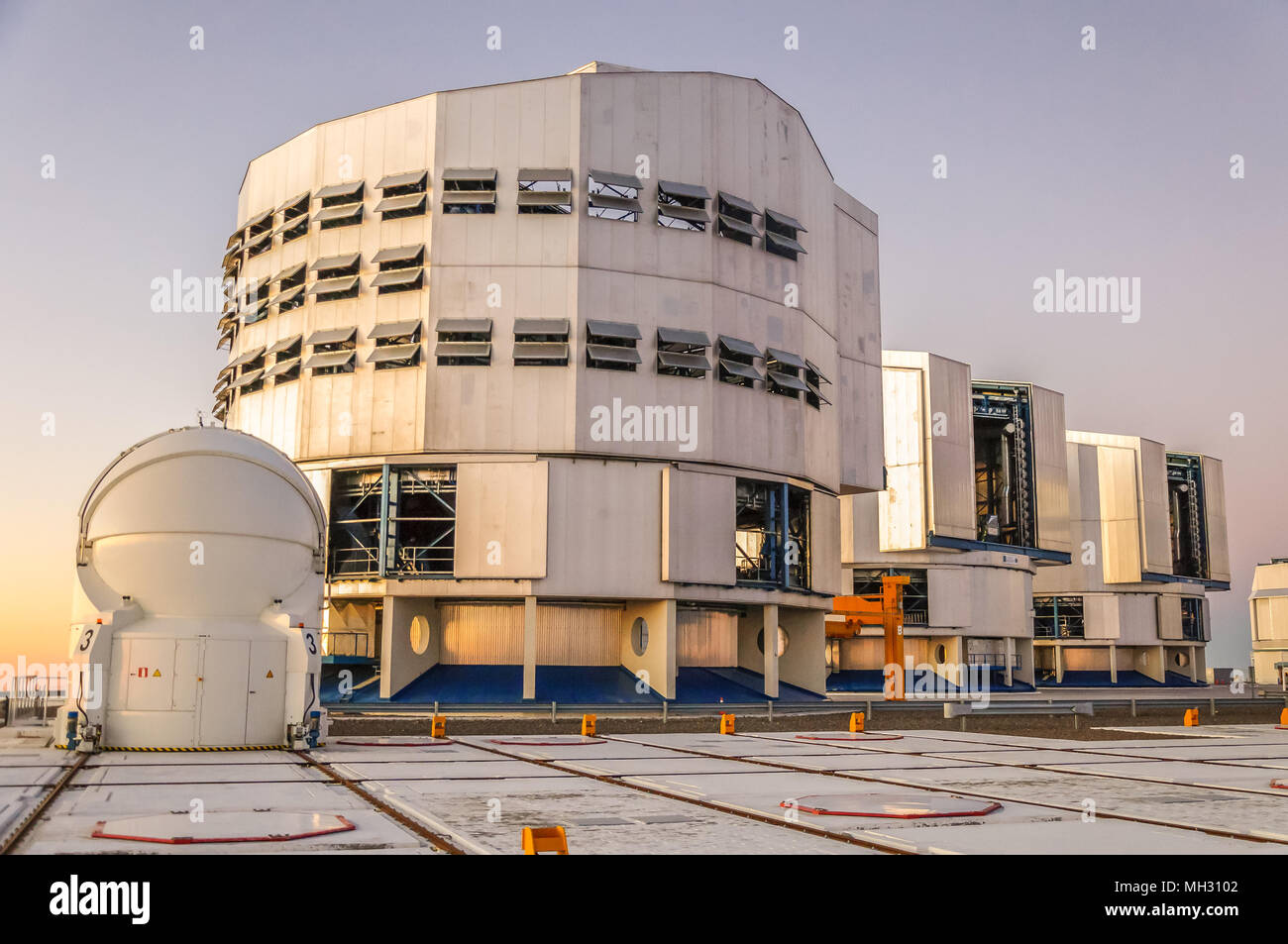 Very Large Telescope Chile High Resolution Stock Photography and Images -  Alamy