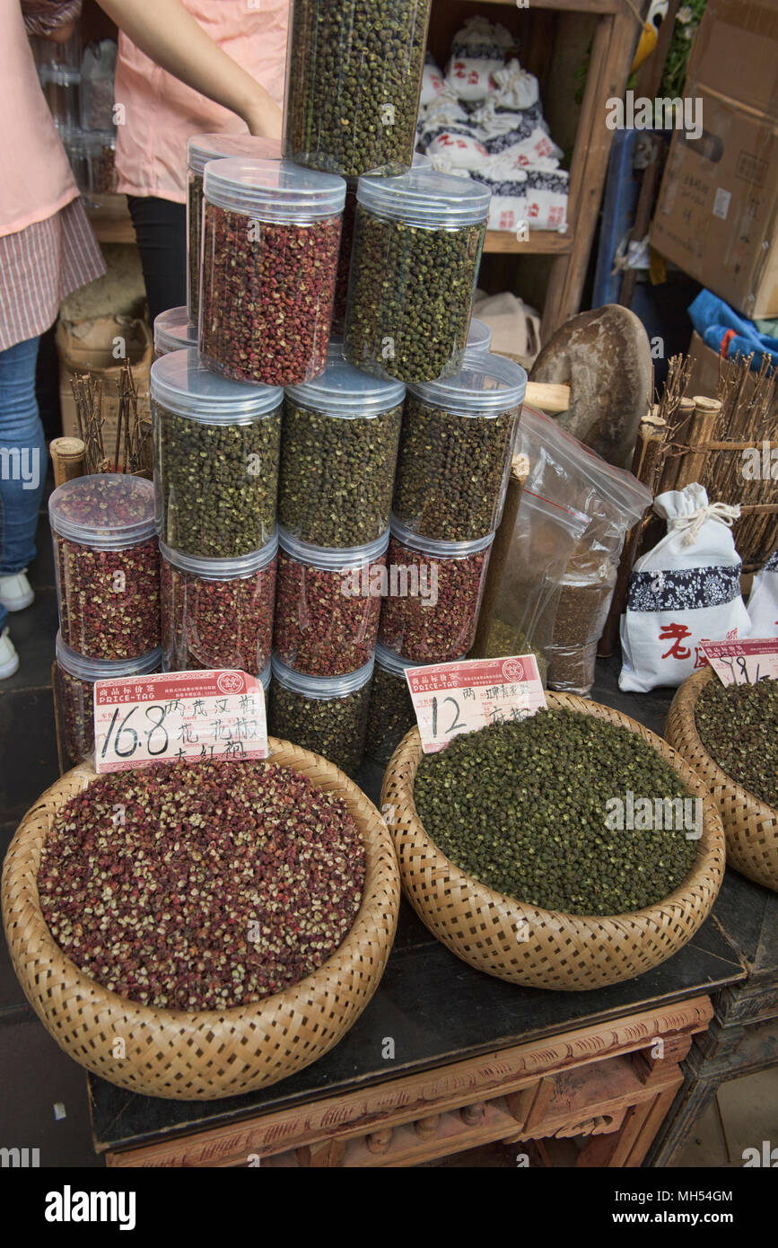 Sichuan peppercorn spice grinder hires stock photography and images Alamy