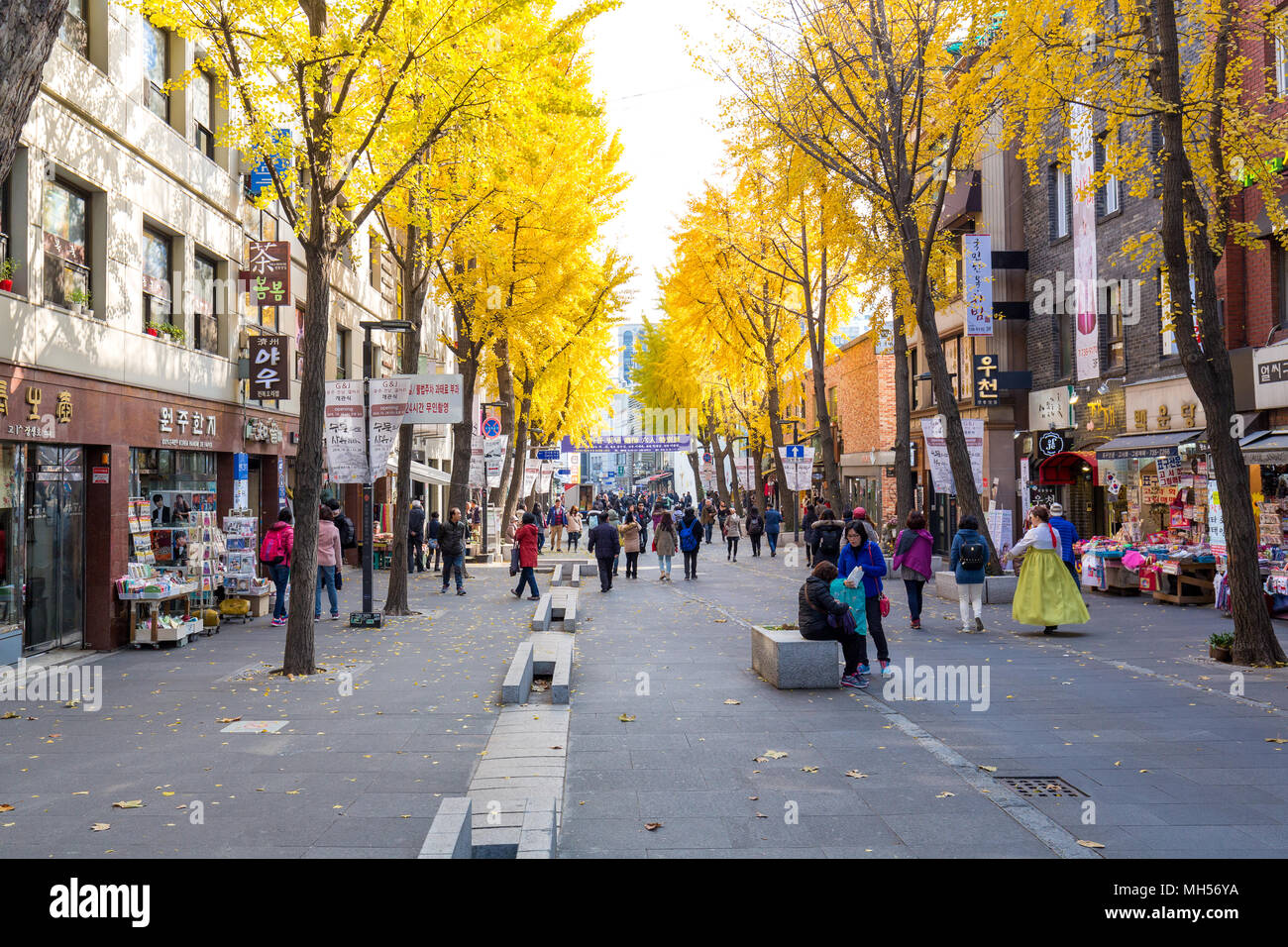 Autumn in Insadong street, Seoul, South Korea Stock Photo