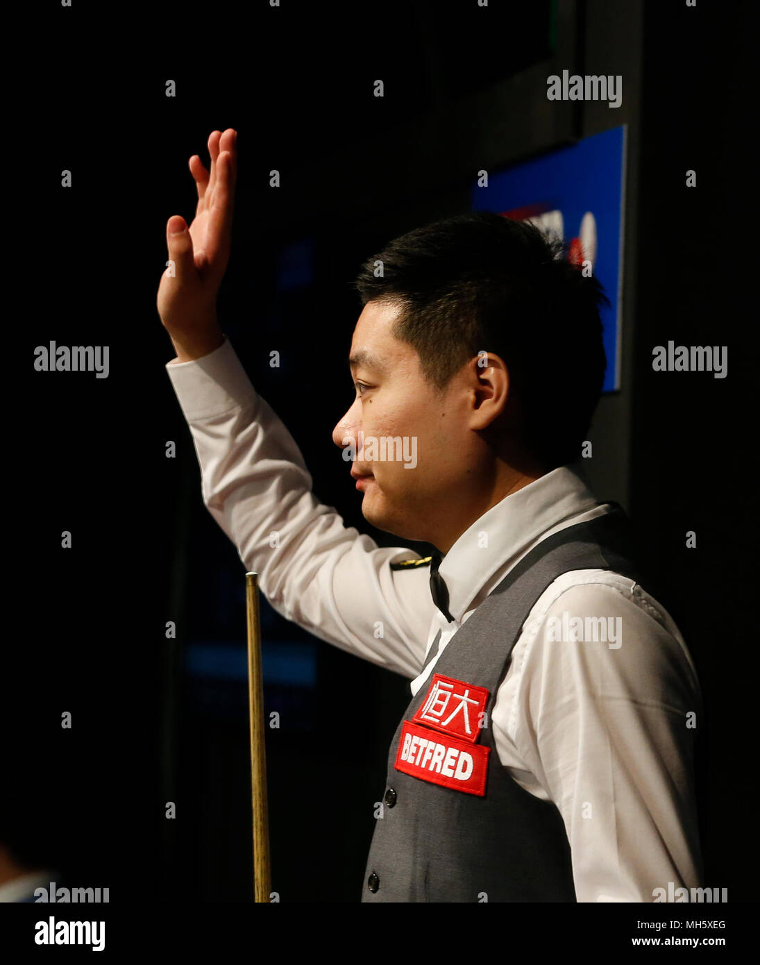 Sheffield, UK . 30th Apr, 2018. Ding Junhui of China waves to the audience before the second round match with Anthony McGill of Scotland at the World Snooker Championship 2018 at the Crucible Theatre in Sheffield, UK , Britain on April 30, 2018. Credit: Han Yan/Xinhua/Alamy Live News Stock Photo