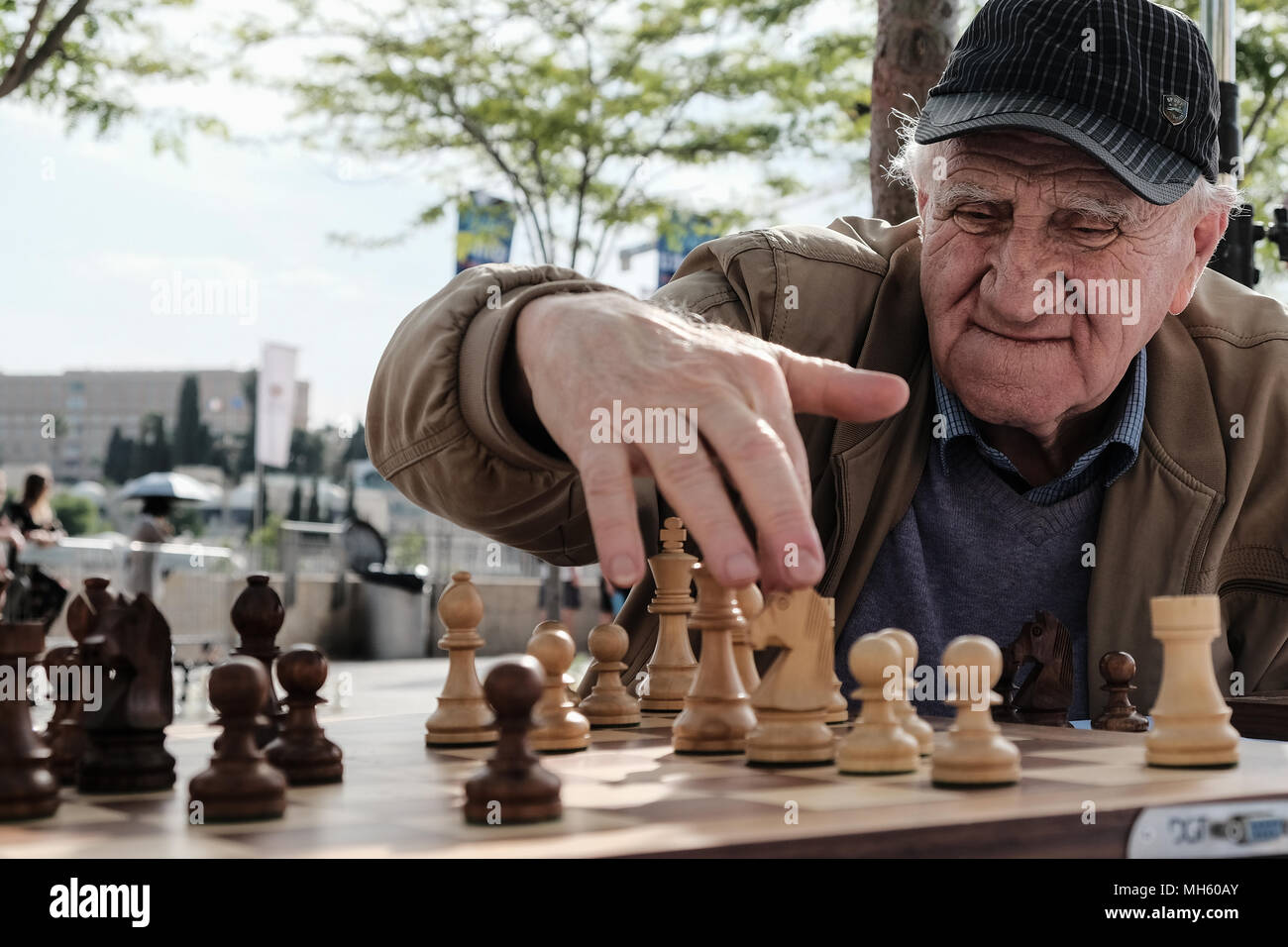 Anatoly Karpov editorial photo. Image of play, chess - 12001691