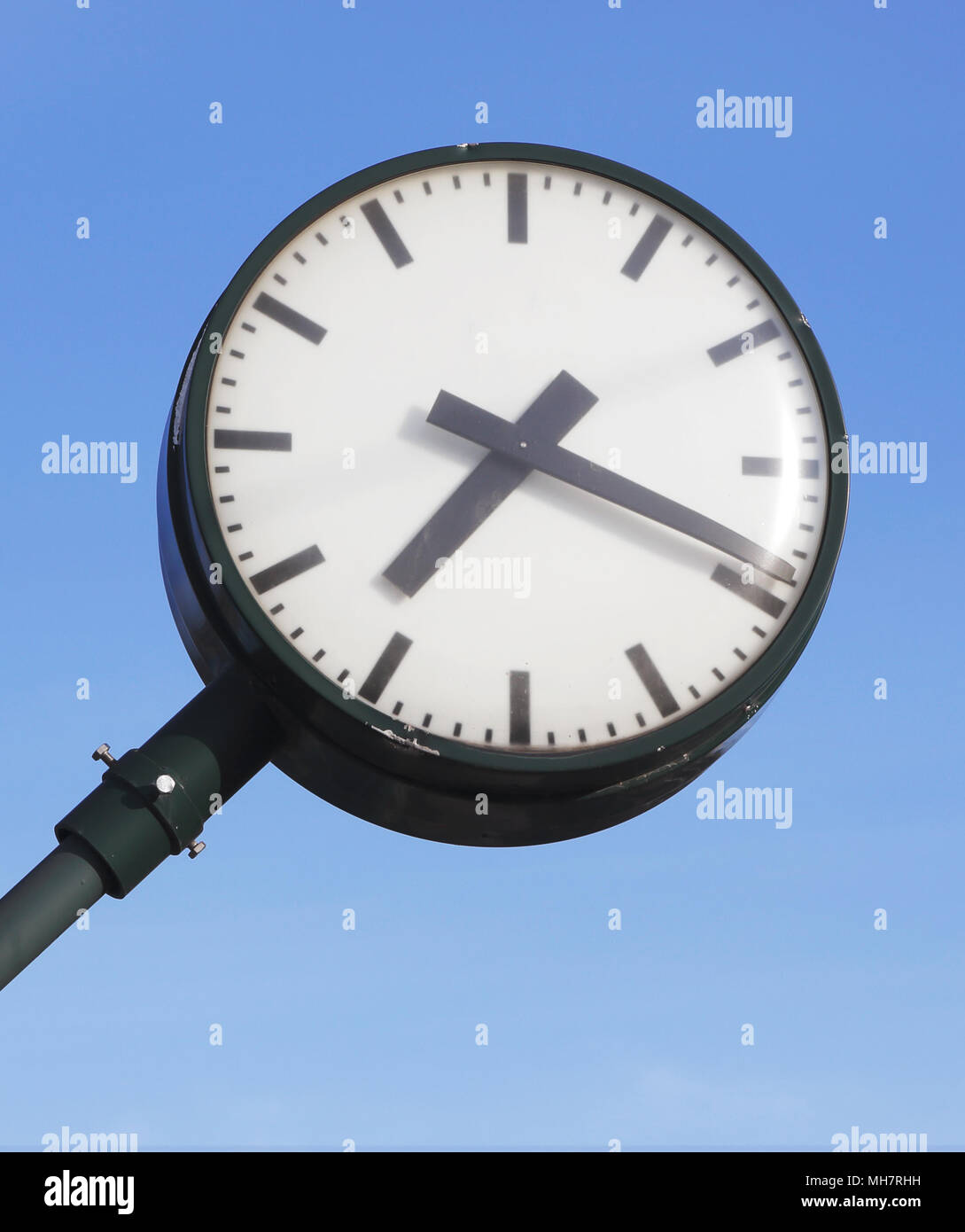 Pole clock hi-res stock photography and images - Alamy