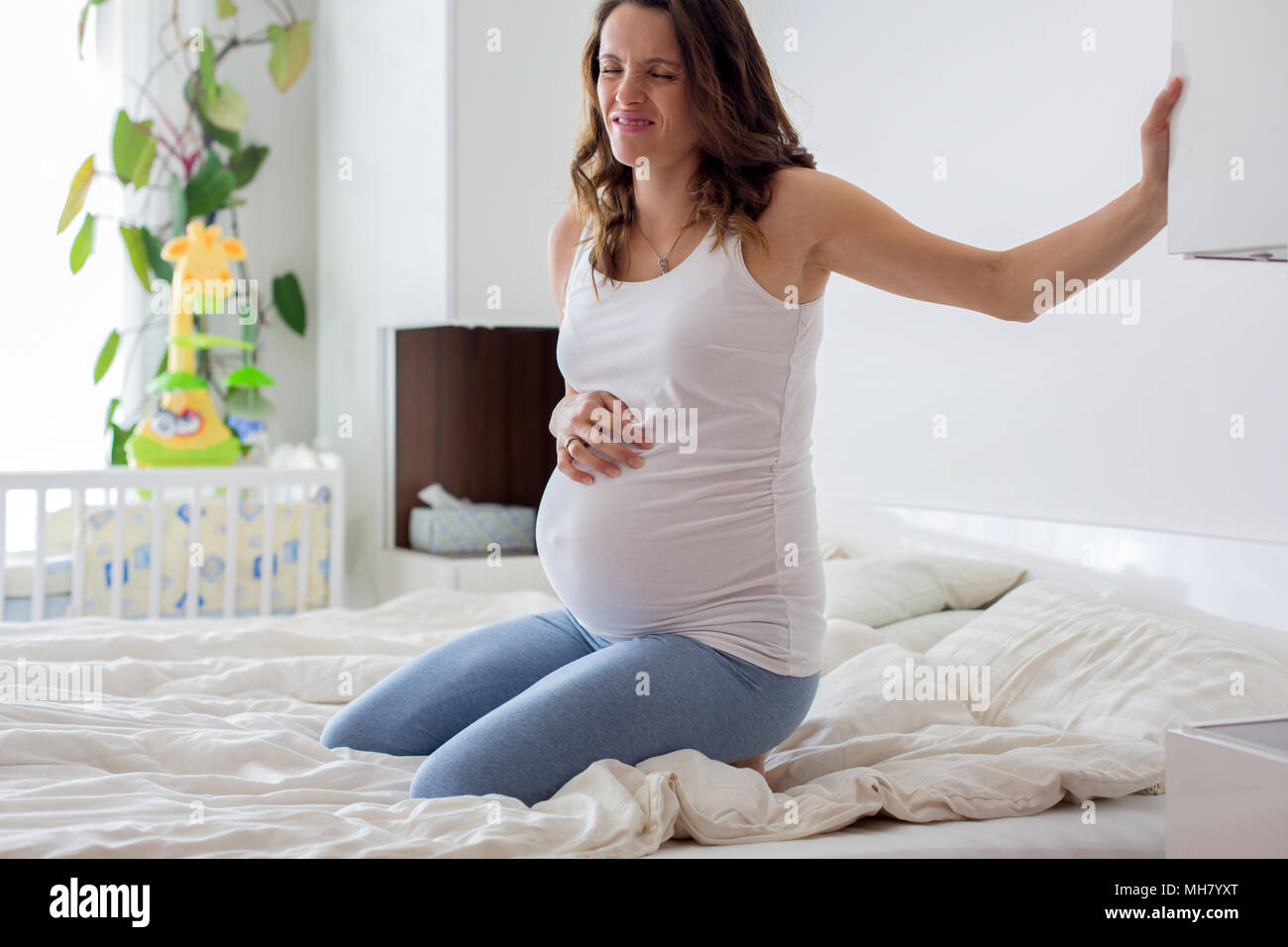 Woman in labor hires stock photography and images Alamy