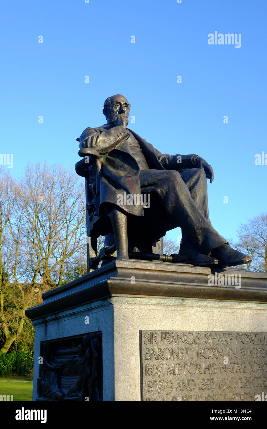 Statue of Sir Francis Sharp Powell, Mesnes Park, Wigan Stock Photo