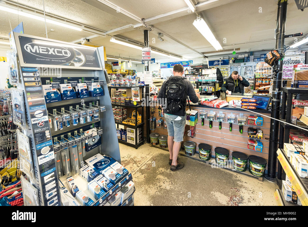 Independent Diy Store High Resolution Stock Photography and Images - Alamy