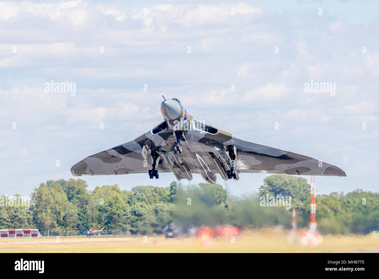 Vulcan XH558 Taking off for her last flight/display at RAF Fairford air tattoo RIAT UK Stock Photo