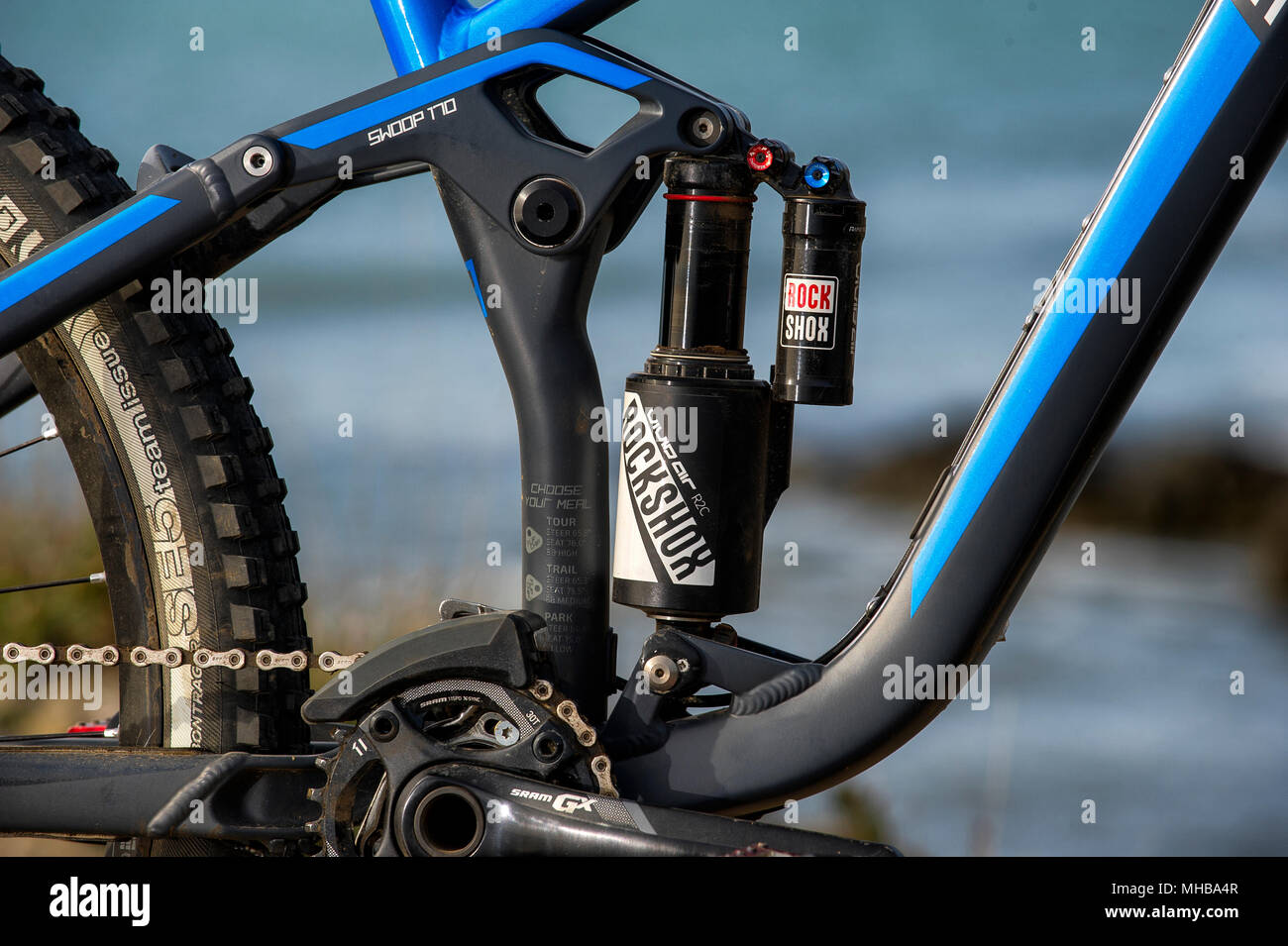 mountain bike front and rear suspension
