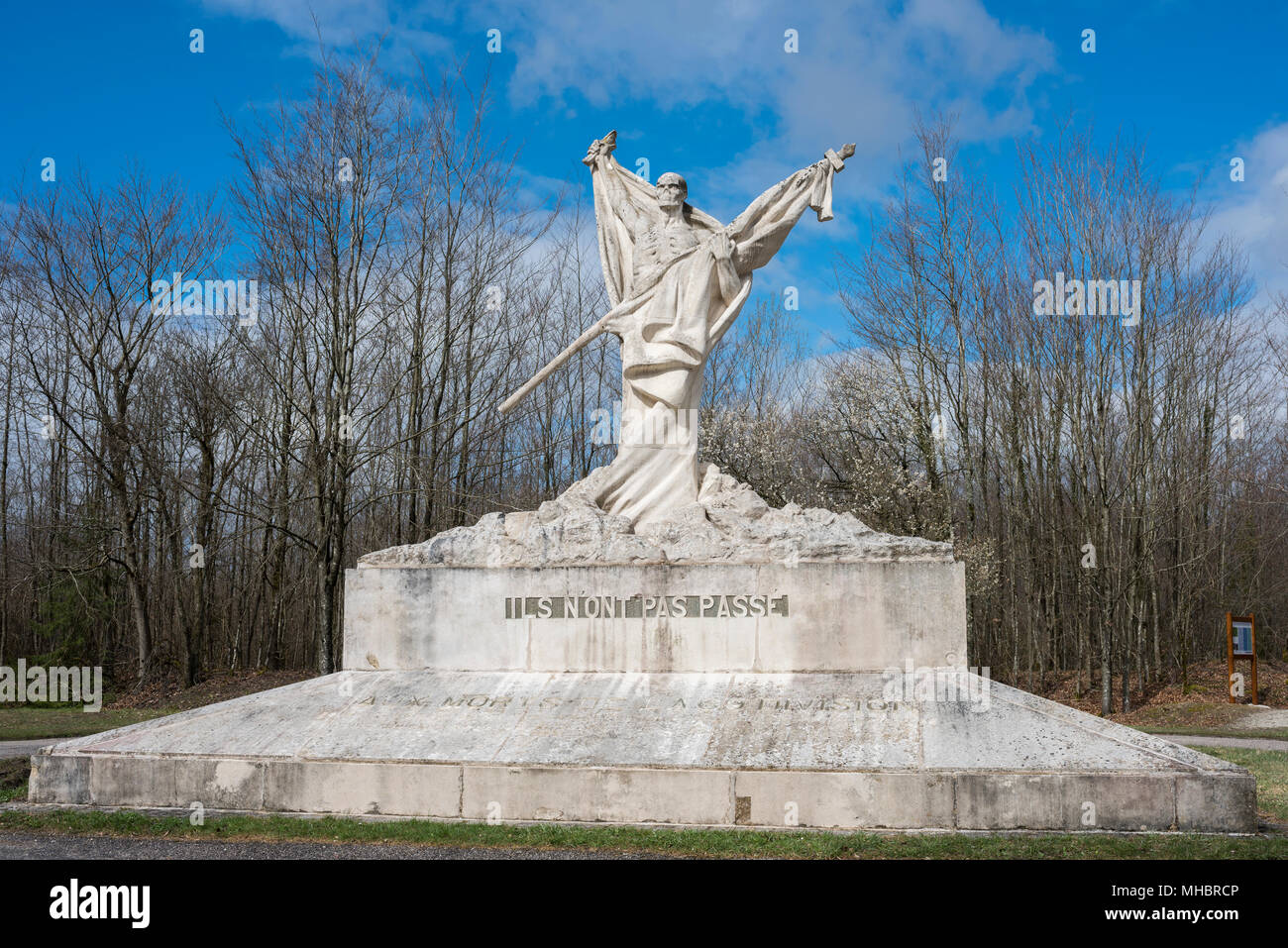 Monument with skeleton statue, Dead Man, Battle of Verdun, First World
