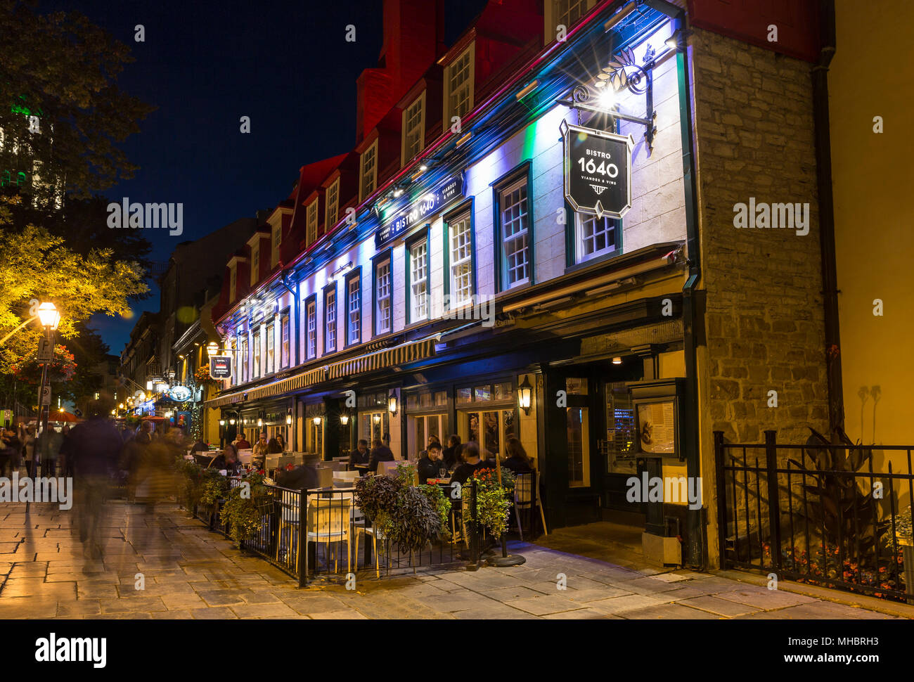 Street café, bistro in the evening in the historic old town of Québec, Québec Province, Canada Stock Photo