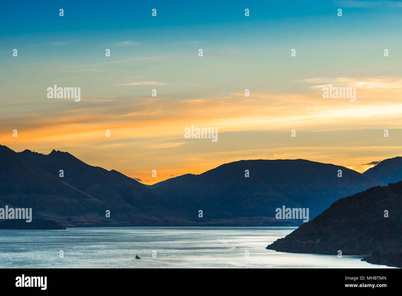 Queenstown in New Zealand. The city of adventure and nature Stock Photo ...
