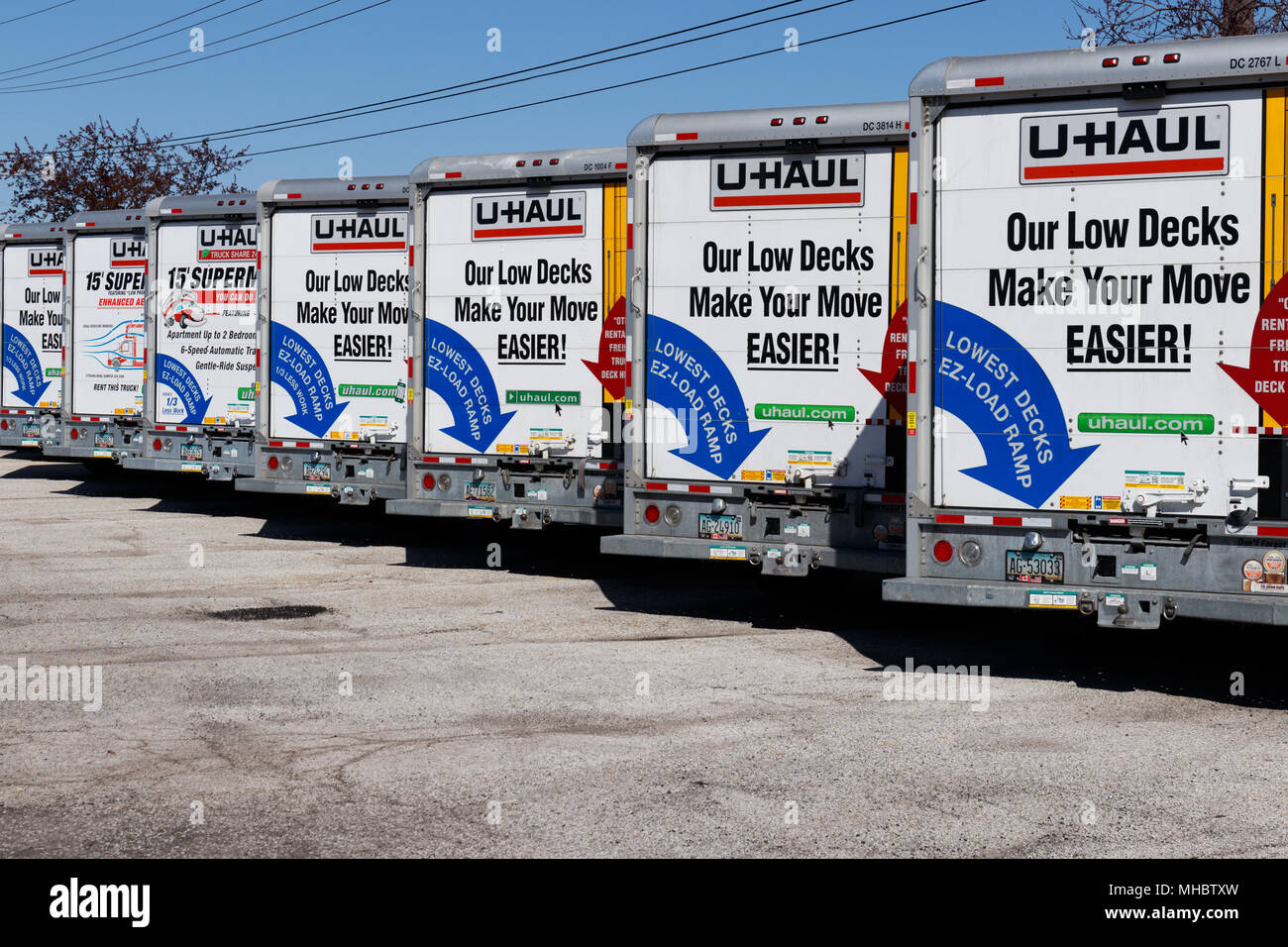 Lafayette - Circa April 2018: U-Haul Moving Truck Rental Location. U-Haul offers moving and storage solutions II Stock Photo