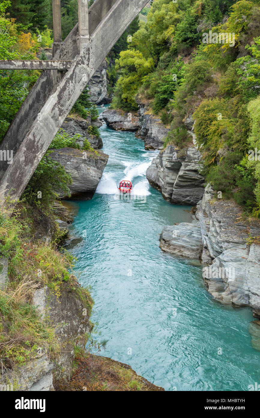Queenstown in New Zealand. The city of adventure and nature Stock Photo ...