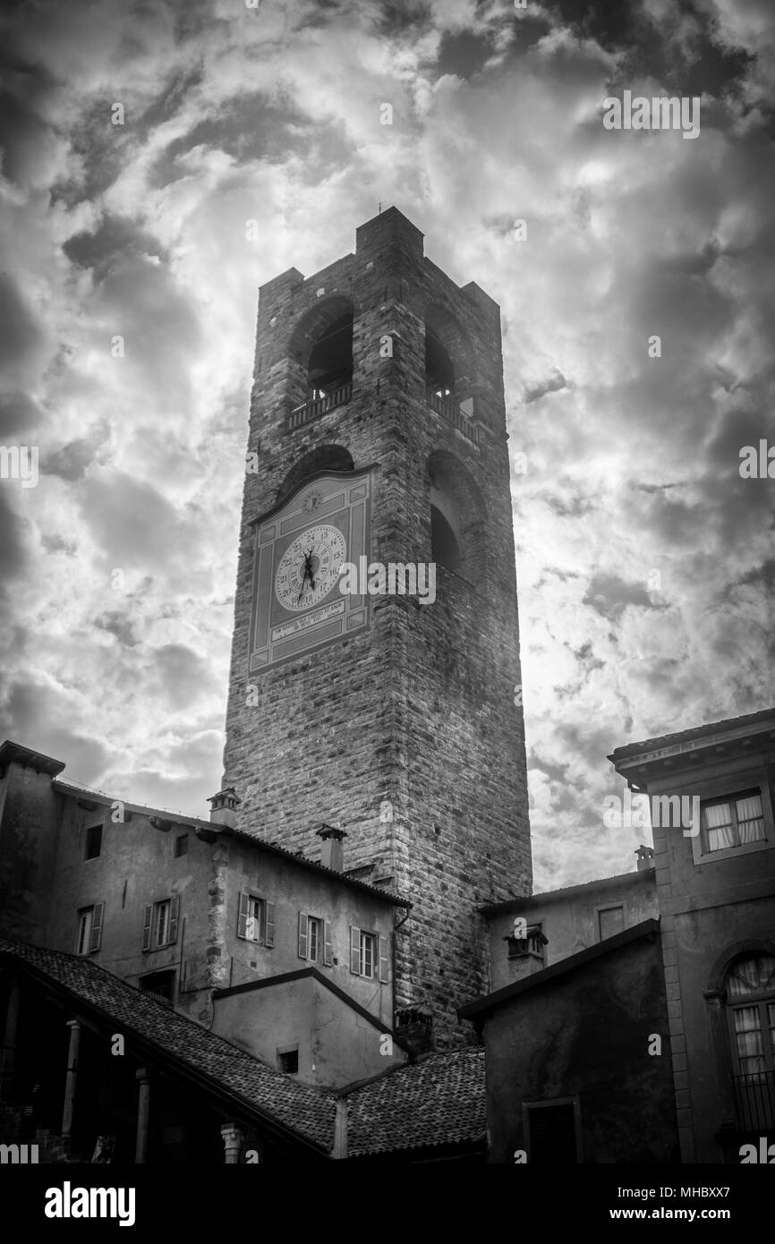 monument of bergamo Stock Photo Alamy